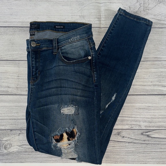 Judy Blue 13 Leopard Patch Distressed Skinny Jeans - Picture 2 of 6